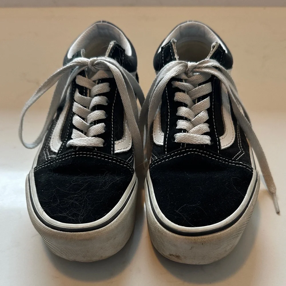 VANS Classic Black and White Lace-Up Sneakers - Picture 2 of 6
